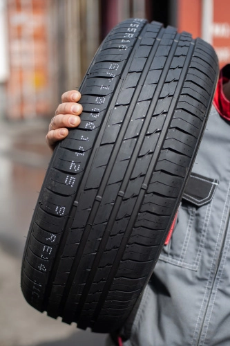 фото протектора и шины Atrezzo Elite Шина Sailun Atrezzo Elite 185/50 R16 81V